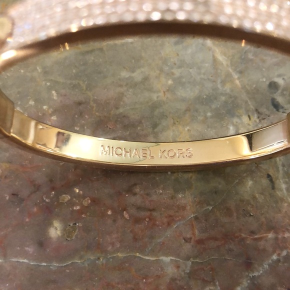 Michael kors rose gold bangle - Picture 2 of 2